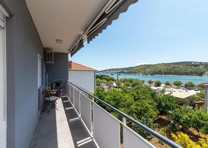 Lota-trogir * Trogir