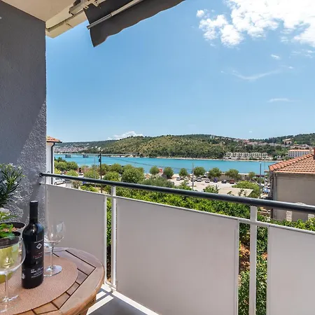 Lota-trogir Τρογκίρ
